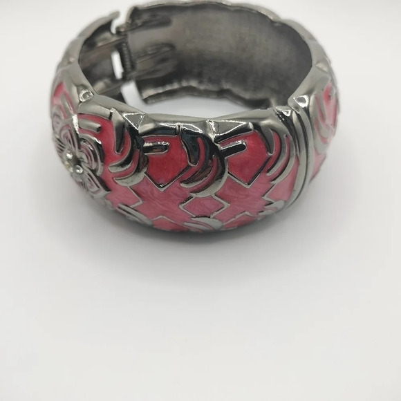 Pink Fuchsia Metal Filigree Floral Rhinestones Accents Hinge Slide On Bracelet - Picture 4 of 7